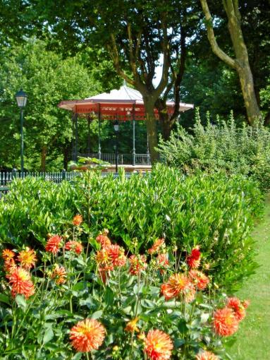 Saint-Quentin, jardin d'horticulture, le kiosque.
