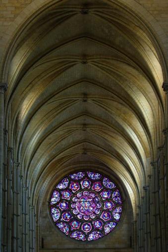 Laon.