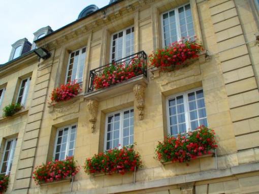 Façade fleurie.